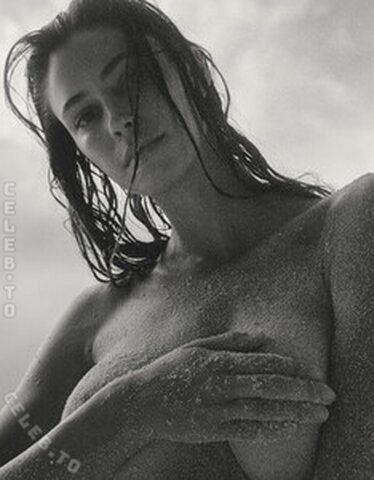 Kristen Kiehnle nude photo 20