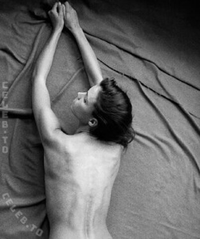 Kristen Kiehnle nude photo 8