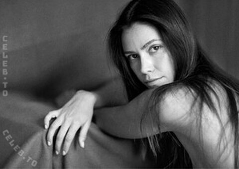 Kristen Kiehnle nude photo 9