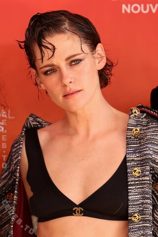 Kristen Stewart nude photo 7