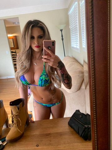 Kristen Strout nude photo 2