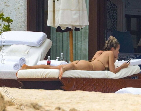Kristin Cavallari nude photo 23