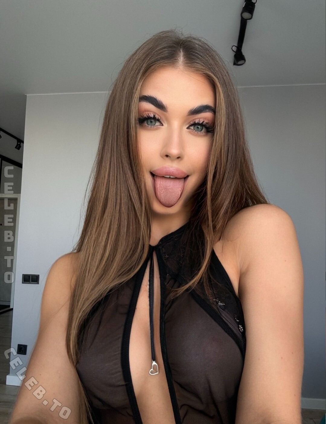 Kristina Kachanovskaya nude photo 5