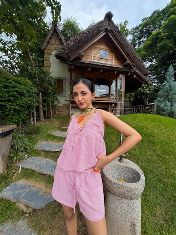 Krutika nude photo 6