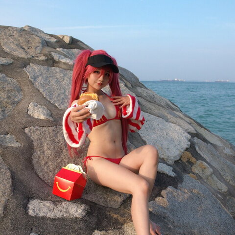 Kumabeari Fresh (6 photos)