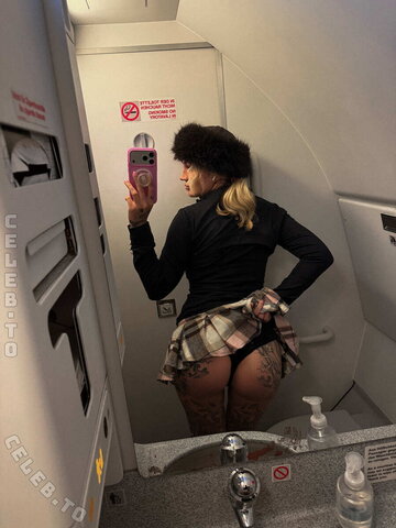 Kunshikitty nude photo 35