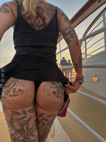 Kunshikitty nude photo 1