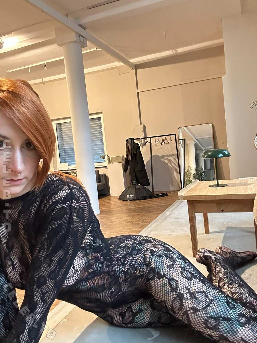 Kupferfuchs nude photo 9