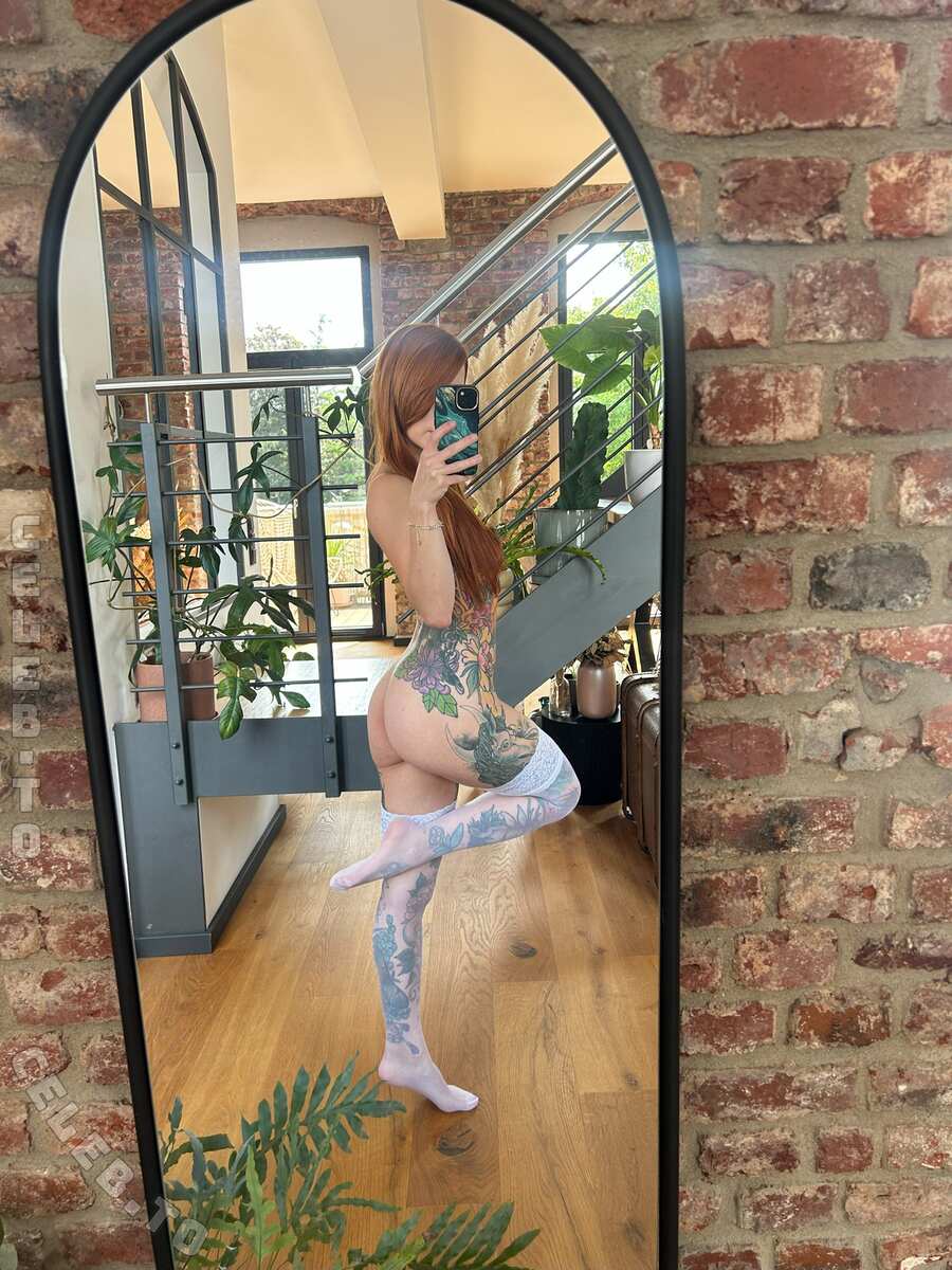 Kupferfuchs nude photo 3