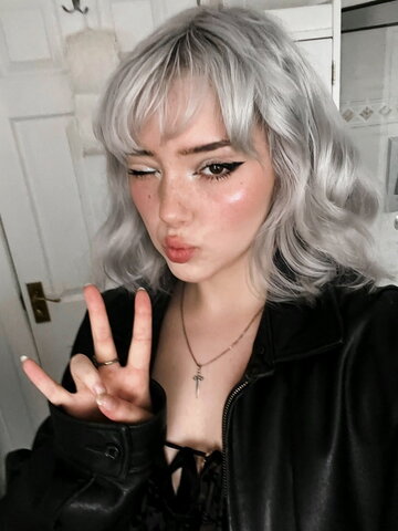 kvwviiju nude photo 33