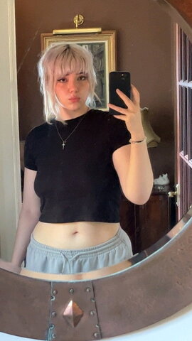 kvwviiju nude photo 30