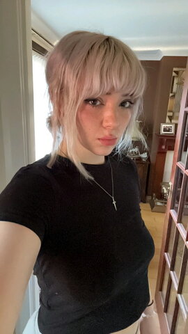 kvwviiju nude photo 21