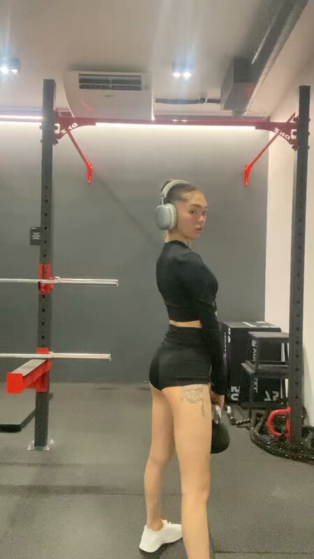 Kwini Kim nude photo 6