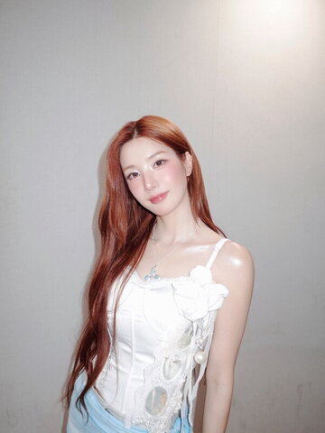 Kwon Eunbi nude photo 80
