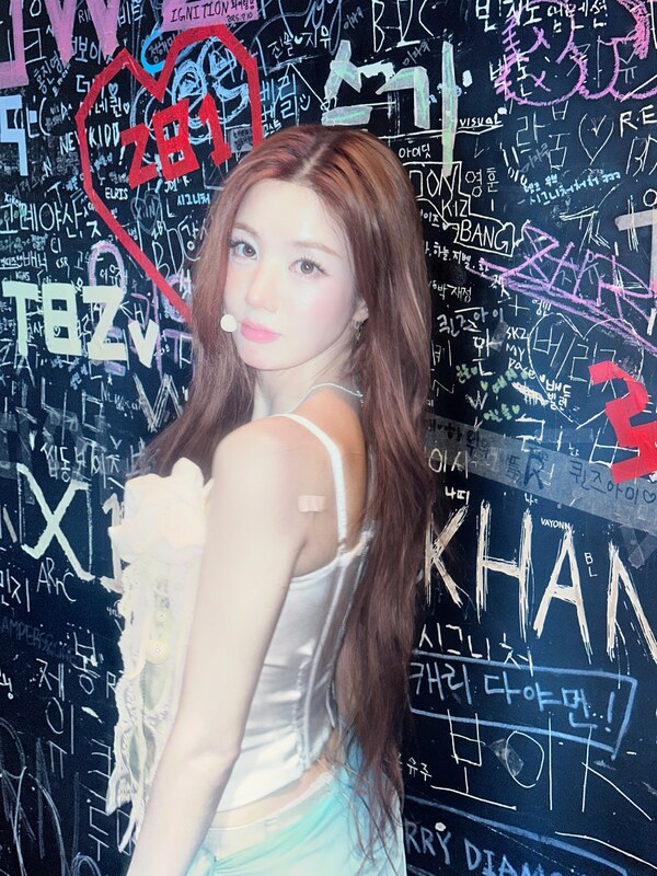 Kwon Eunbi nude photo 7
