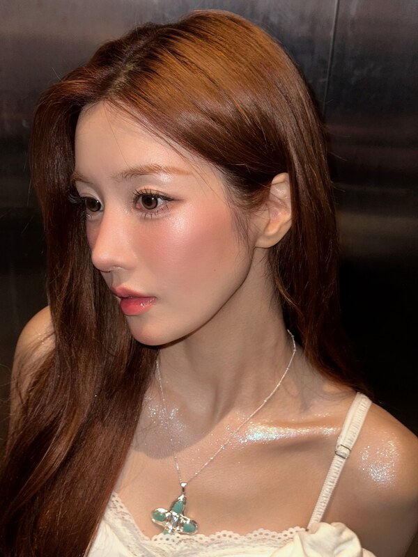 Kwon Eunbi nude photo 11