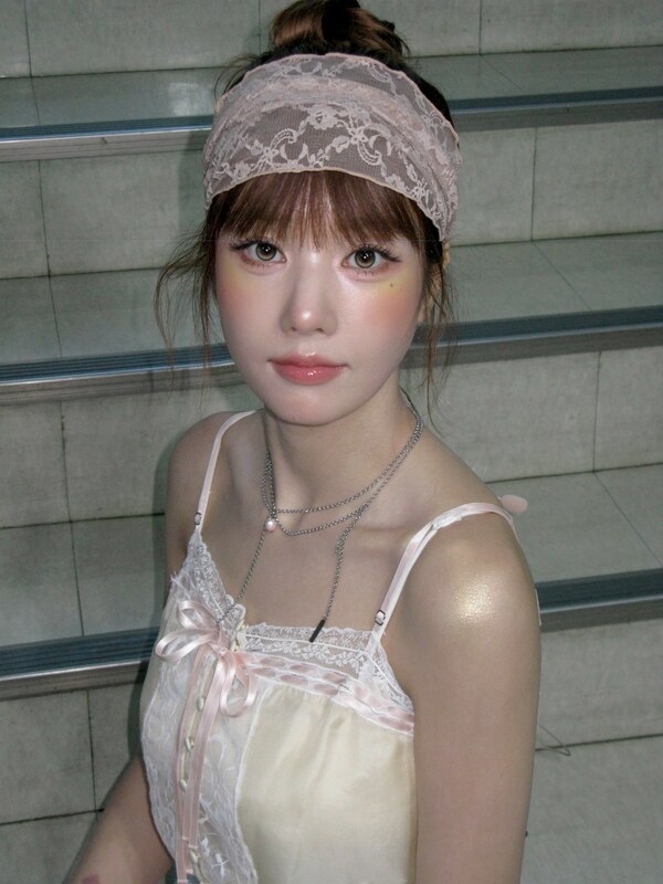 Kwon Eunbi nude photo 1