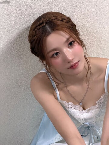 Kwon Eunbi nude photo 30