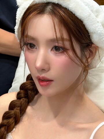Kwon Eunbi nude photo 19