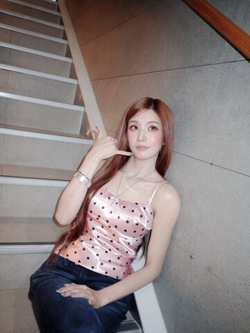 Kwon Eunbi nude photo 6