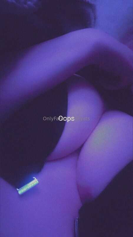 Kyats nude photo 3
