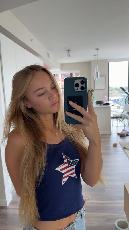 Kyla Dodds nude photo 10