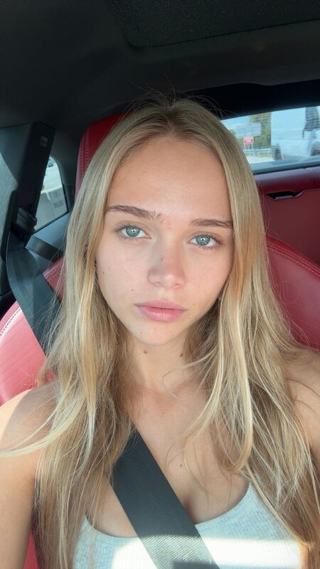 Kyla Dodds nude photo 17