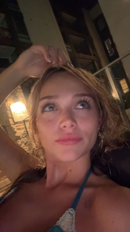 Kyla Dodds nude photo 6