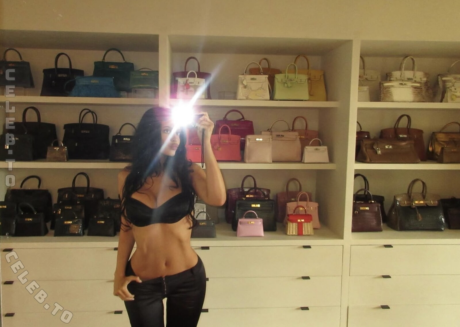 Kylie Jenner nude photo 5