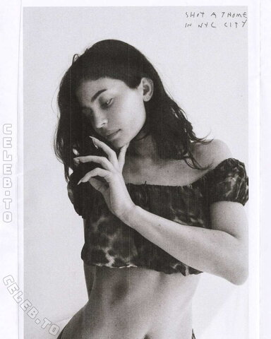 Kylie Jenner photo 5