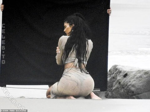Kylie Jenner nude photo 56