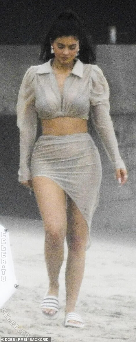 Kylie Jenner nude photo 6