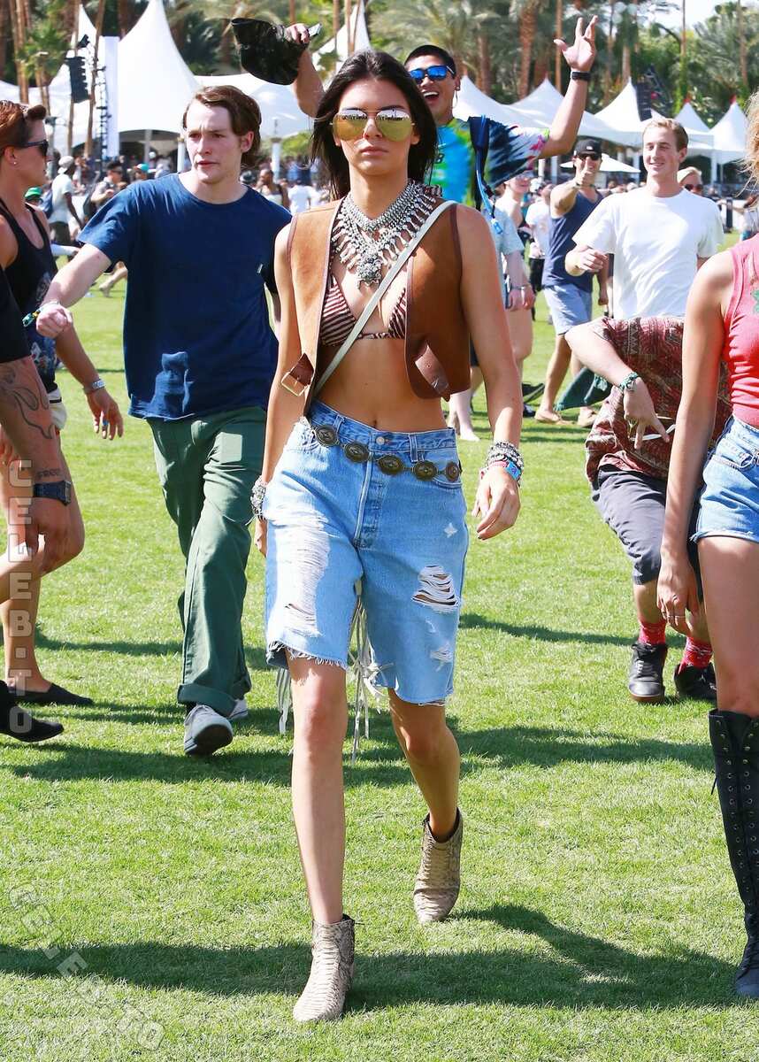 Kylie Jenner nude photo 1
