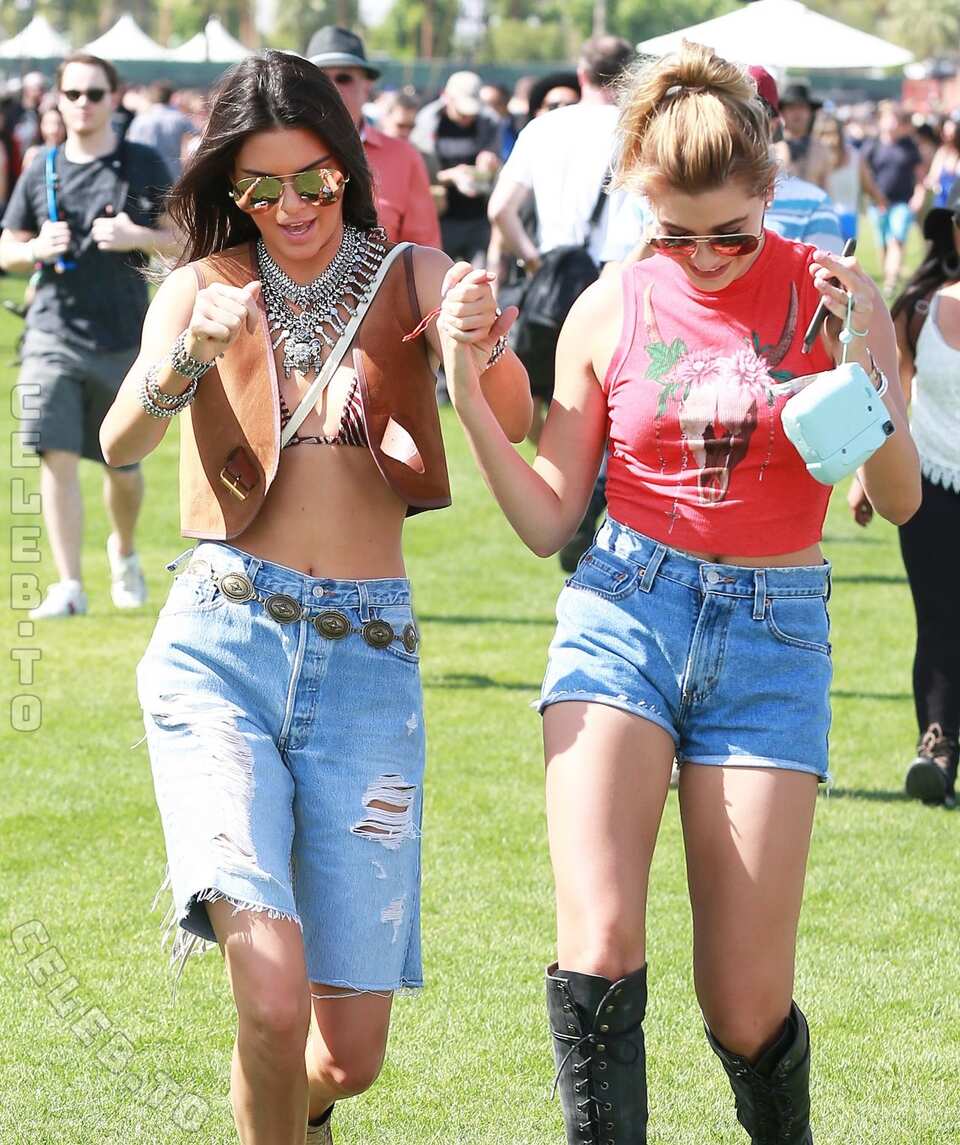 Kylie Jenner nude photo 8