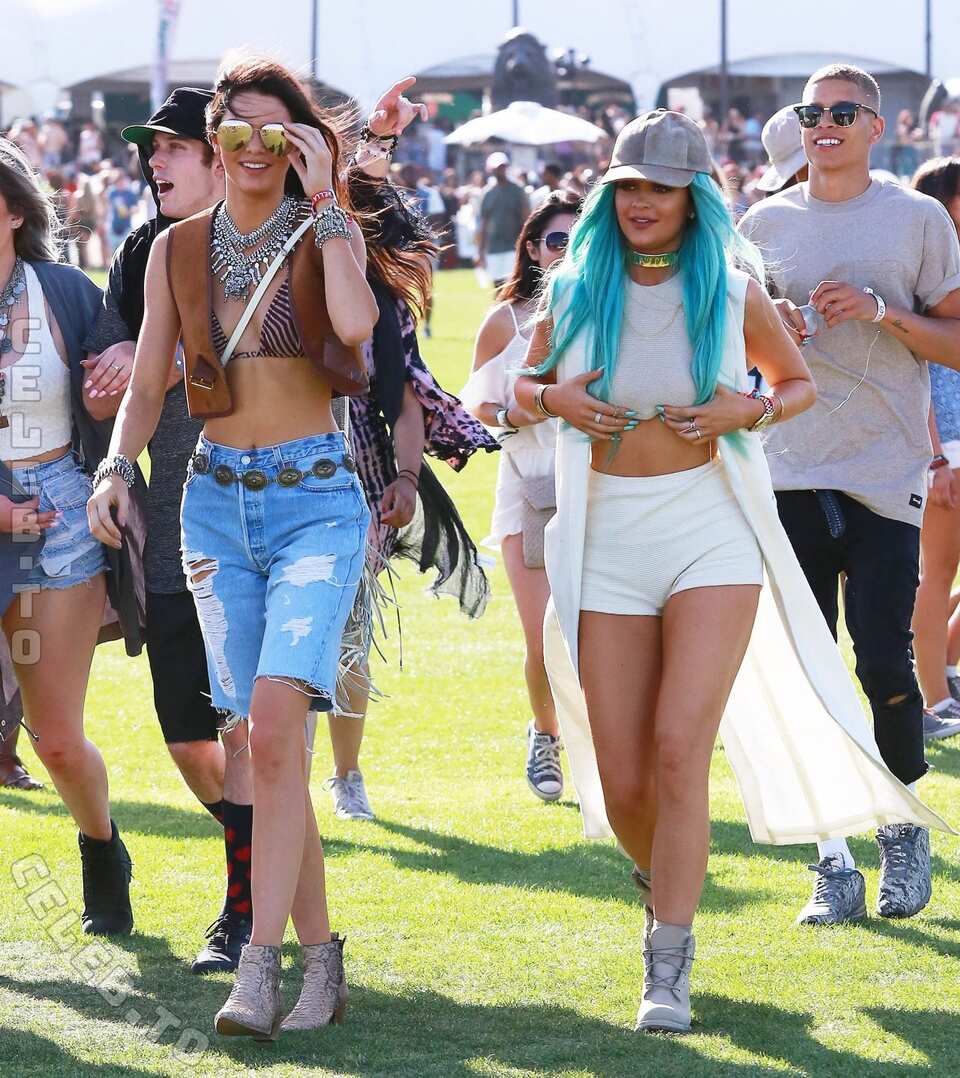 Kylie Jenner nude photo 16