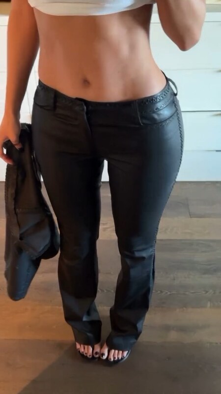Kylie Jenner nude photo 7