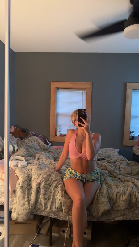Kyliestover nude photo 3