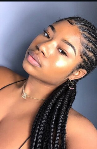 Kyylareneee nude photo 4