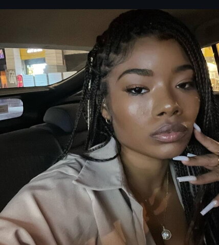 Kyylareneee nude photo 3