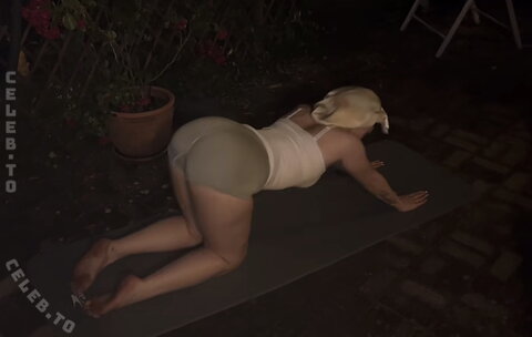 l4n1.1n4l nude photo 3