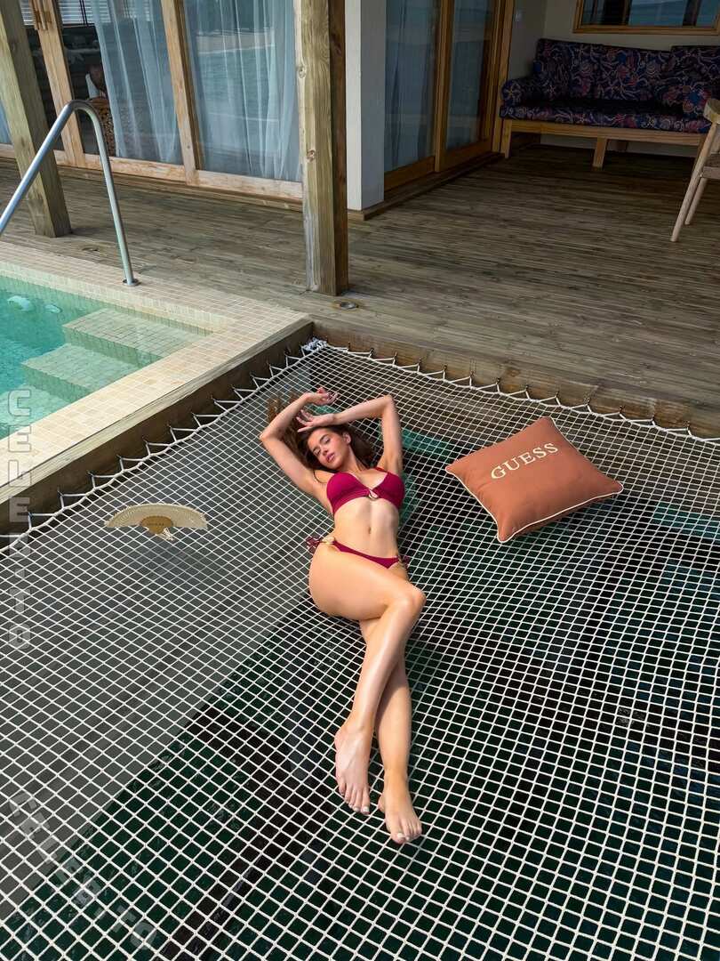 Léa Elui nude photo 3