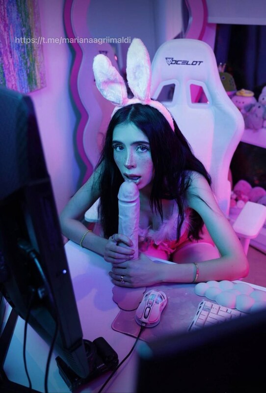 La Niña Fresa nude photo 4
