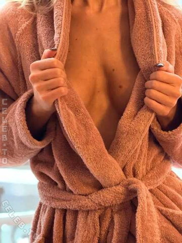 La Voisine du 3e nude photo 26