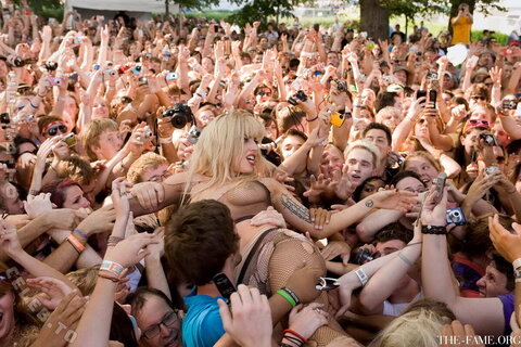 Lady Gaga nude photo 21