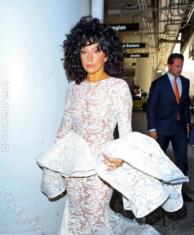 Lady Gaga nude photo 8