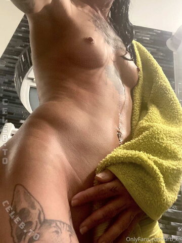 Lady_B nude photo 32