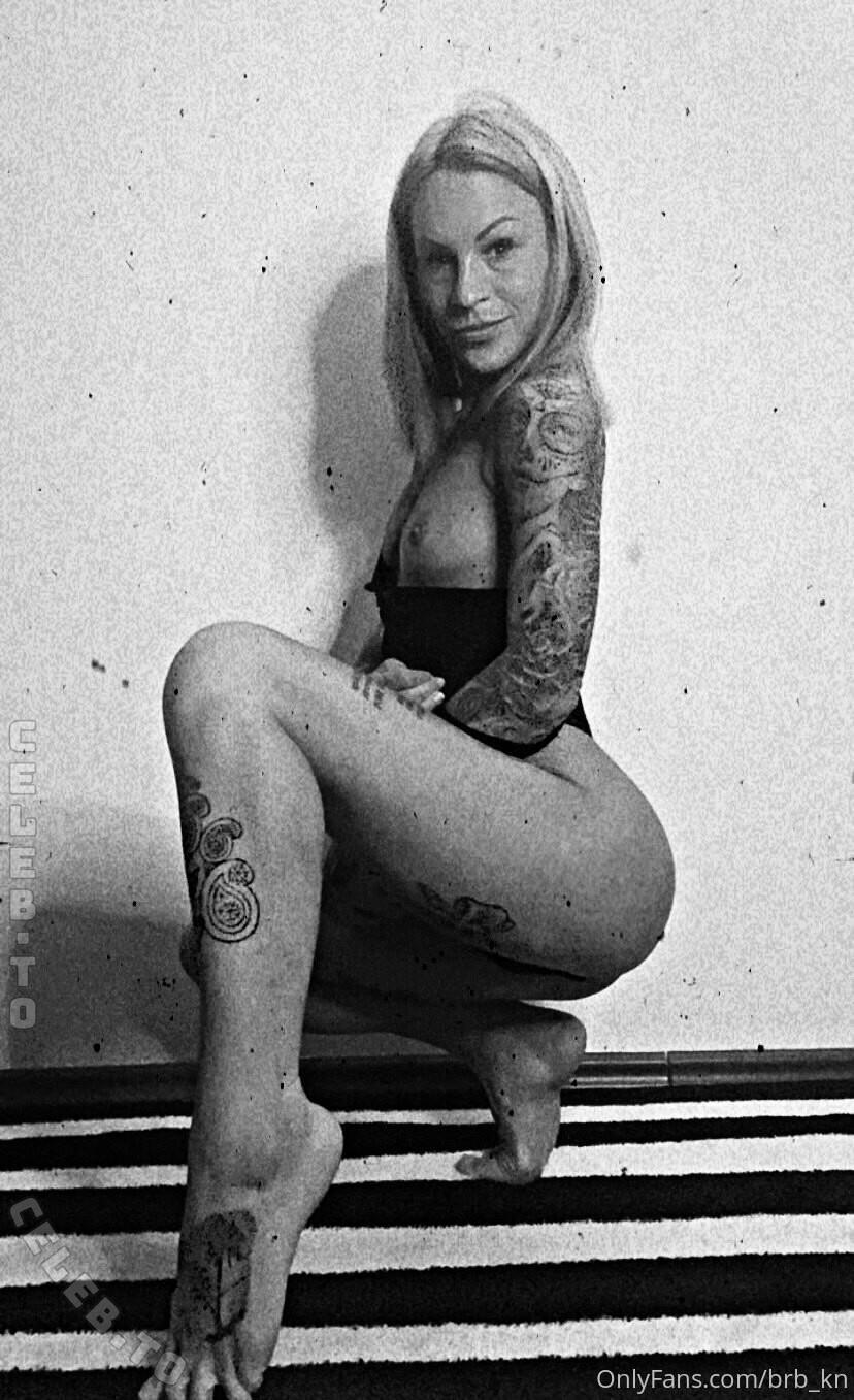 Lady_B nude photo 8