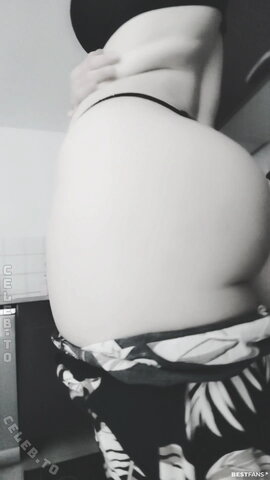lady_piaculum photo 2
