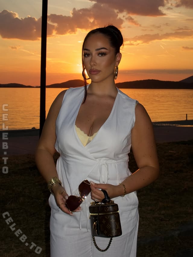 Laetitiaconstantina nude photo 9