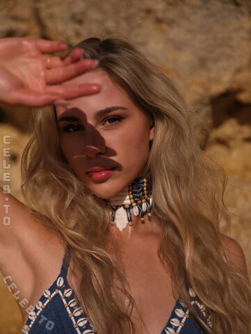 Laila Lange nude photo 1
